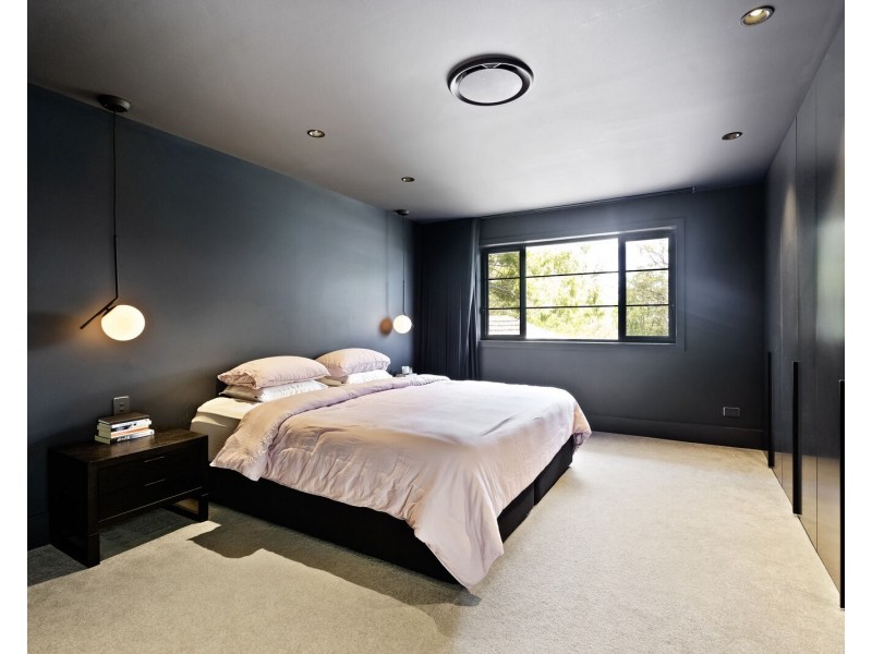 197 Simpsons Road, Elanora QLD 4221