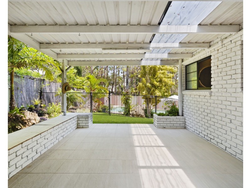197 Simpsons Road, Elanora QLD 4221