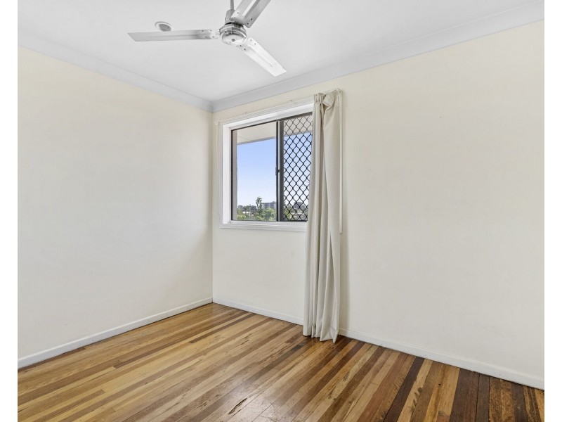 2 Kalamunda Close, Elanora QLD 4221