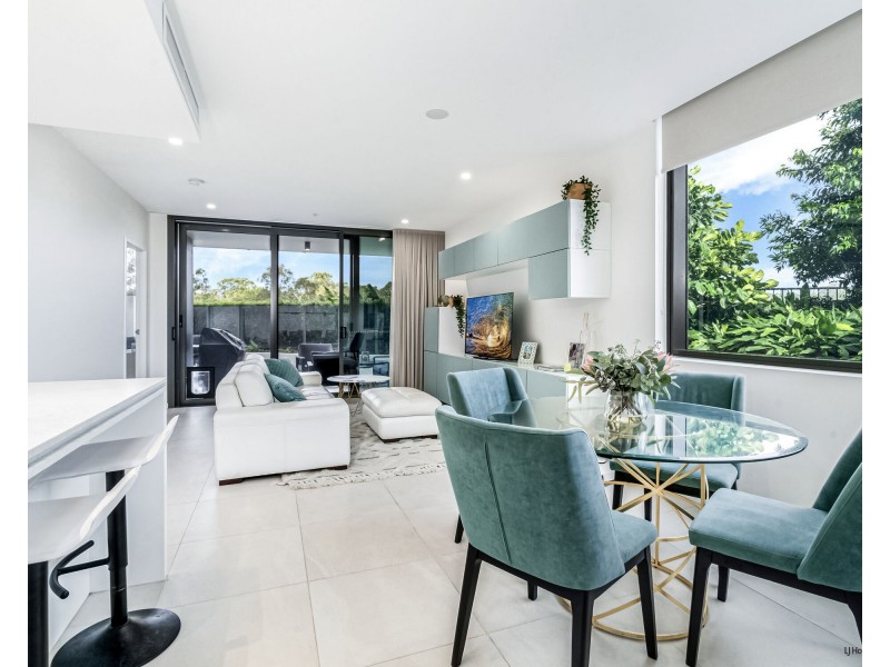 4/20 Executive Drive, Burleigh Waters QLD 4220
