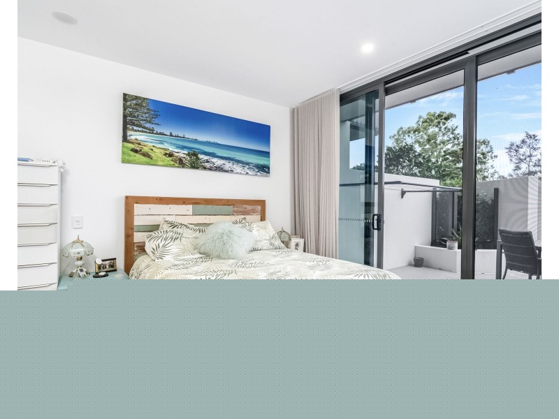 4/20 Executive Drive, Burleigh Waters QLD 4220