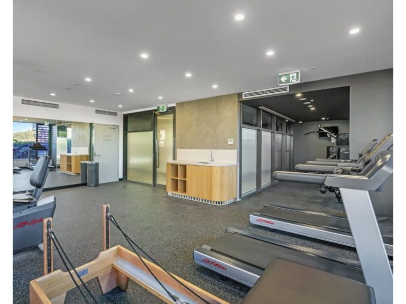 4/20 Executive Drive, Burleigh Waters QLD 4220