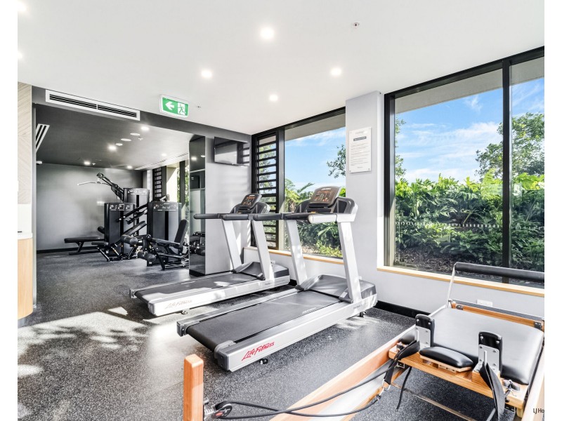 4/20 Executive Drive, Burleigh Waters QLD 4220