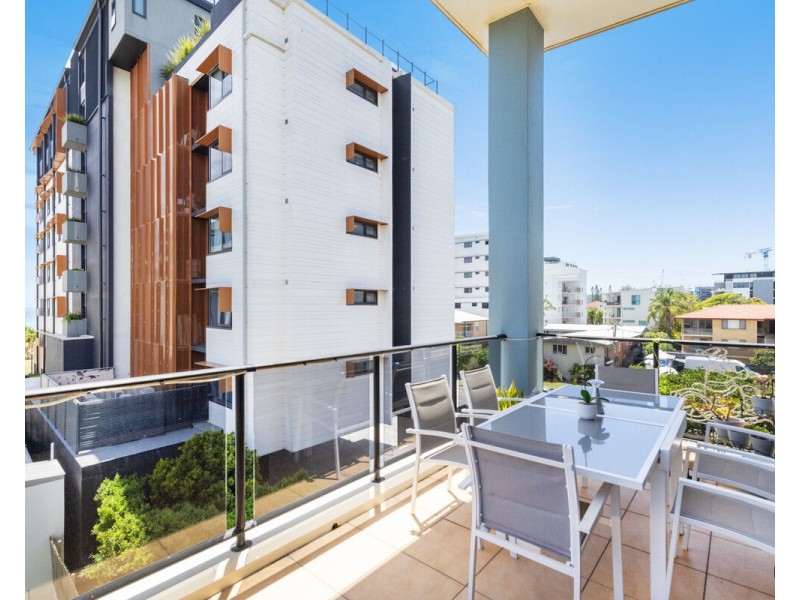 8/3 Johnston Street, Bilinga QLD 4225