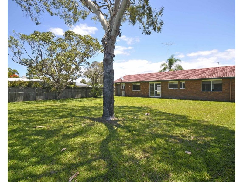 221 Nineteenth Avenue, Elanora QLD 4221