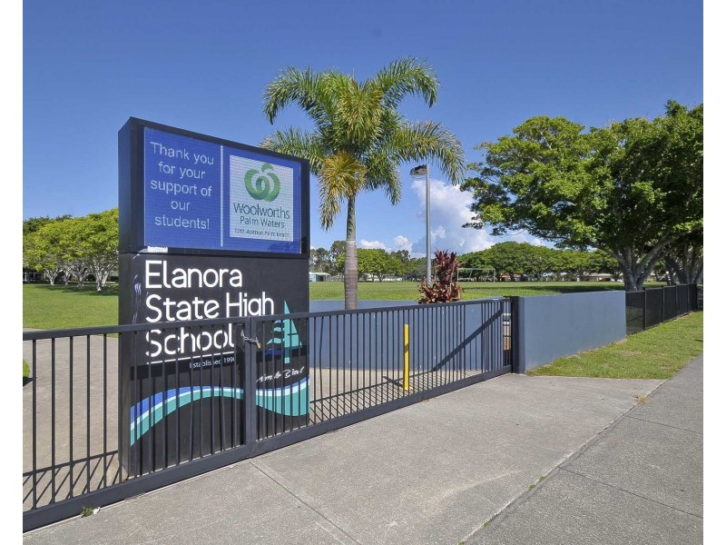 221 Nineteenth Avenue, Elanora QLD 4221