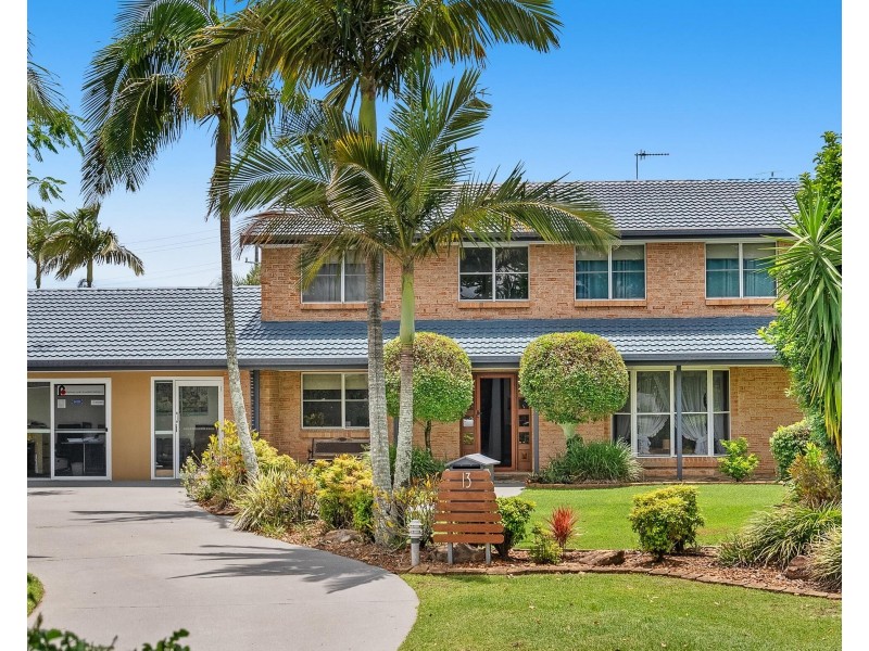 13 Myrtle Court, Palm Beach QLD 4221