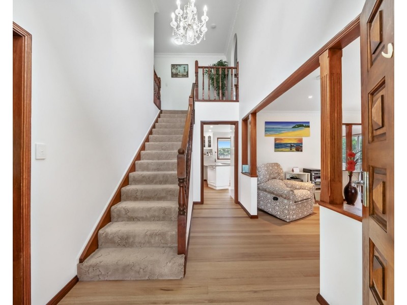13 Myrtle Court, Palm Beach QLD 4221