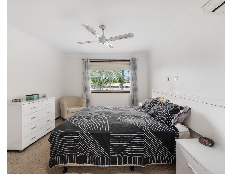 13 Myrtle Court, Palm Beach QLD 4221
