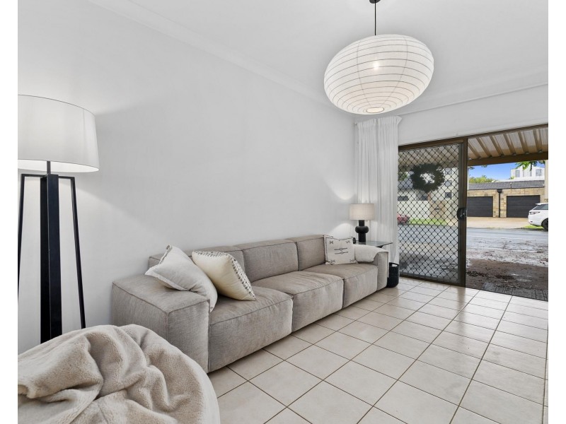4 Tahiti Avenue, Palm Beach QLD 4221