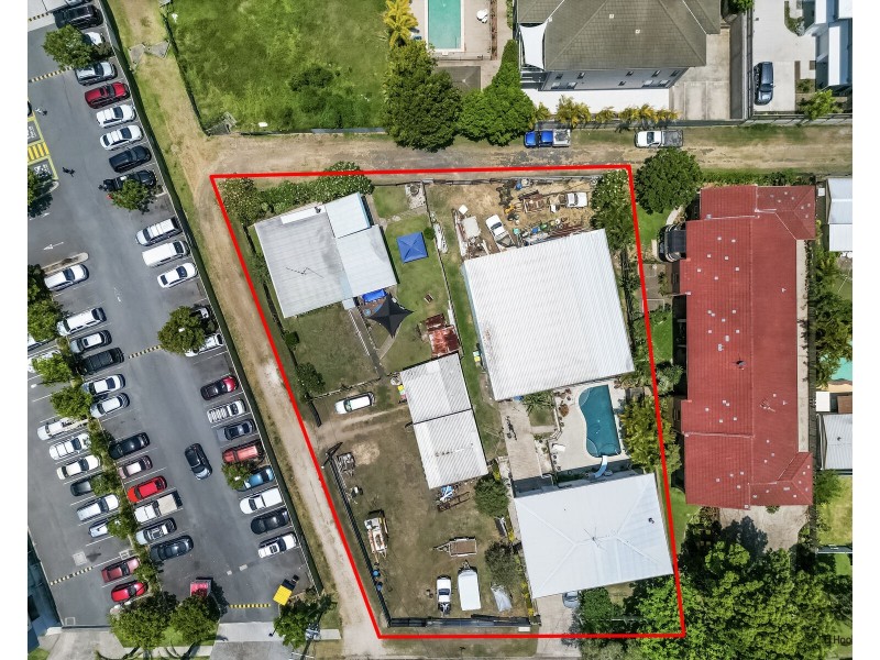 2 & 4 Lloyd Street, Tweed Heads South NSW 2486