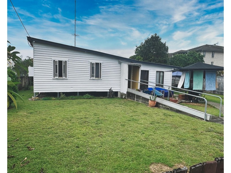 2 & 4 Lloyd Street, Tweed Heads South NSW 2486