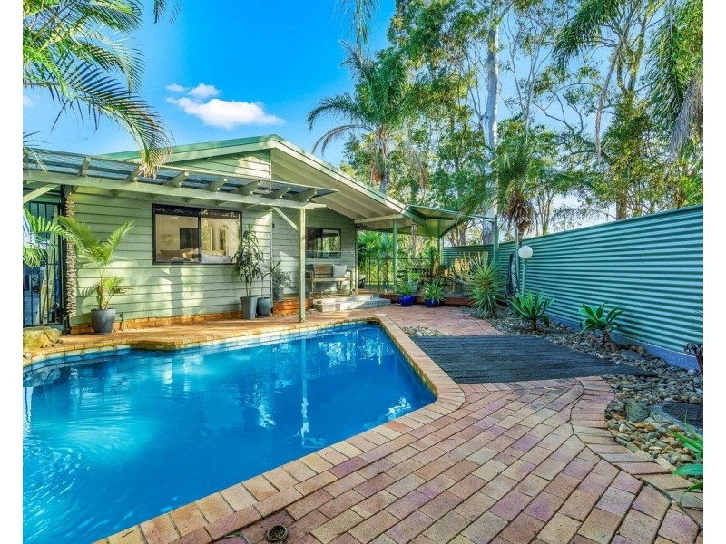 8 Flaminia Street, Currumbin Waters QLD 4223