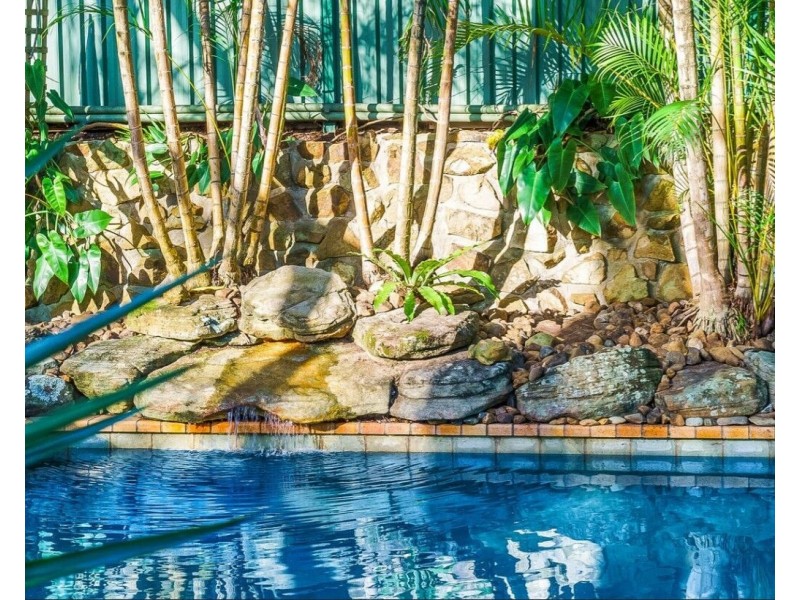 8 Flaminia Street, Currumbin Waters QLD 4223