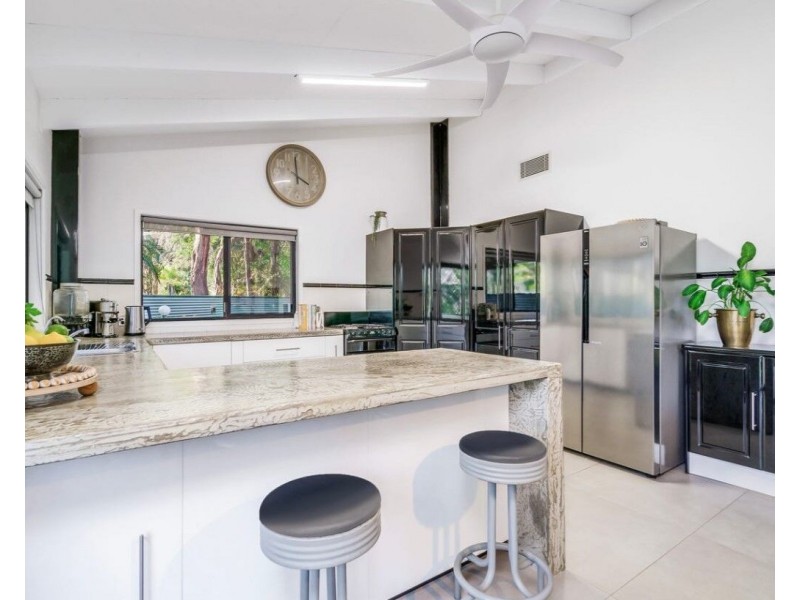 8 Flaminia Street, Currumbin Waters QLD 4223