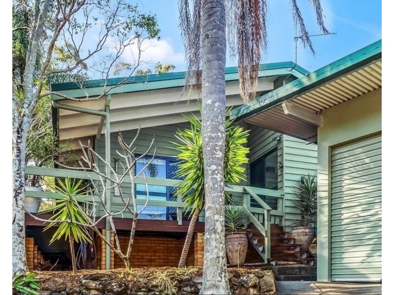 8 Flaminia Street, Currumbin Waters QLD 4223