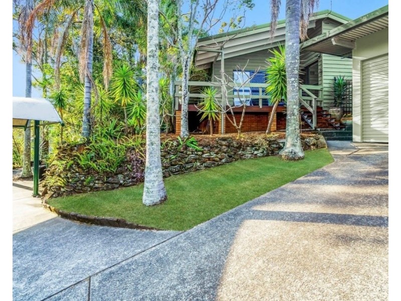 8 Flaminia Street, Currumbin Waters QLD 4223