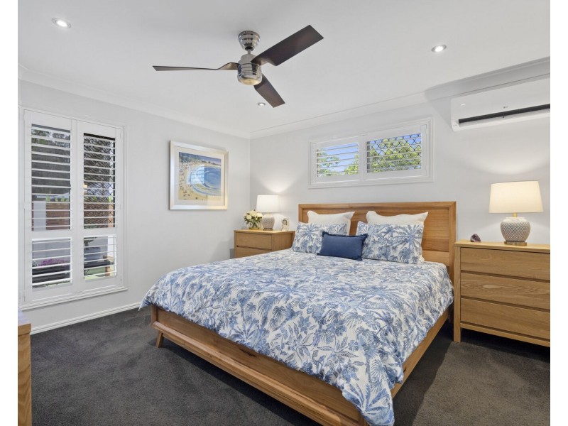 2 Baumea Court, Elanora QLD 4221