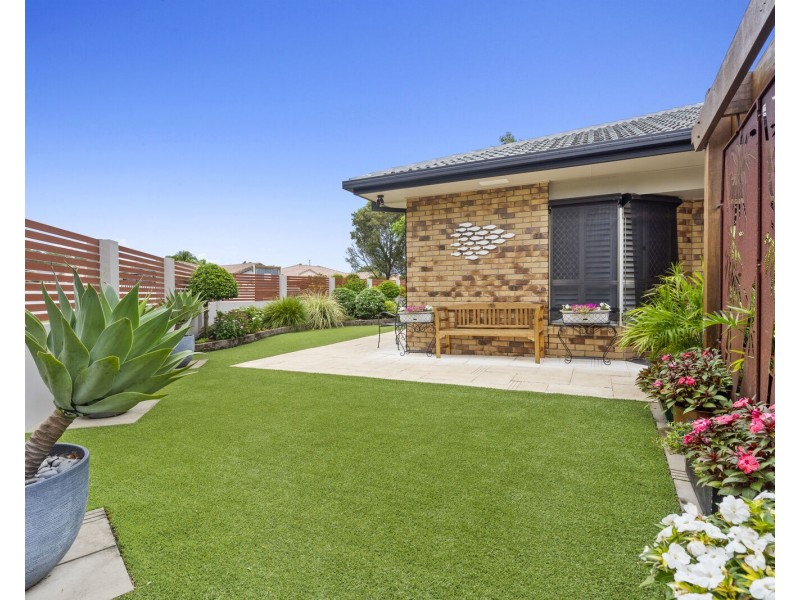 2 Baumea Court, Elanora QLD 4221