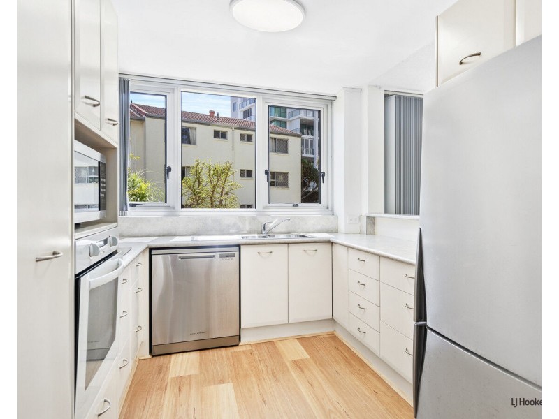 3/100 The Esplanade, Burleigh Heads QLD 4220