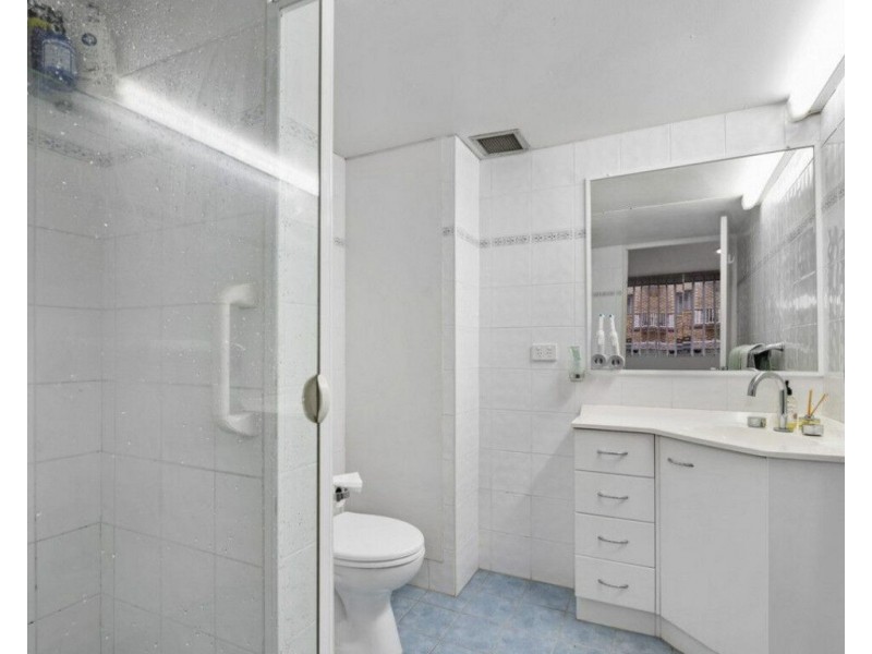 3/100 The Esplanade, Burleigh Heads QLD 4220