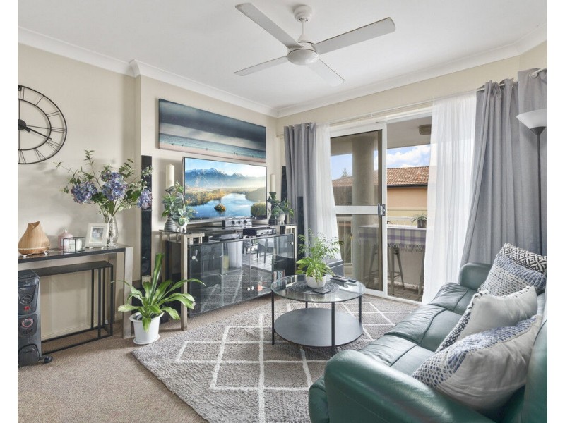 6/3 Tarni Avenue, Palm Beach QLD 4221