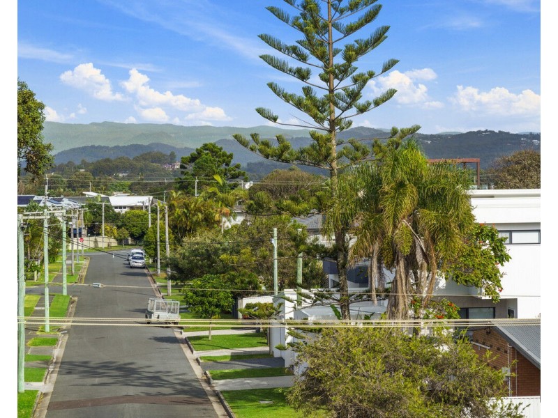 6/3 Tarni Avenue, Palm Beach QLD 4221