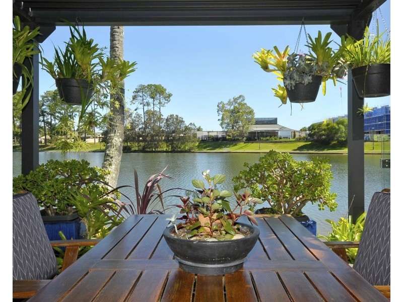 11/2-10 Coolgardie Street, Elanora QLD 4221
