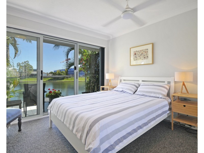 11/2-10 Coolgardie Street, Elanora QLD 4221