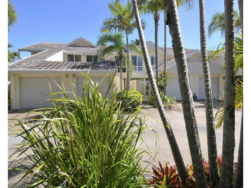 11/2-10 Coolgardie Street, Elanora QLD 4221