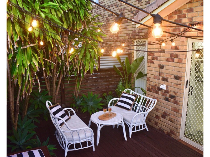 1/4 Twenty Sixth Avenue, Palm Beach QLD 4221