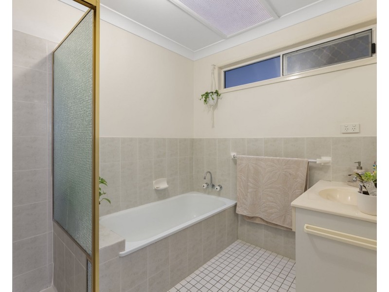 34/154 Currumbin Creek Road, Currumbin Waters QLD 4223