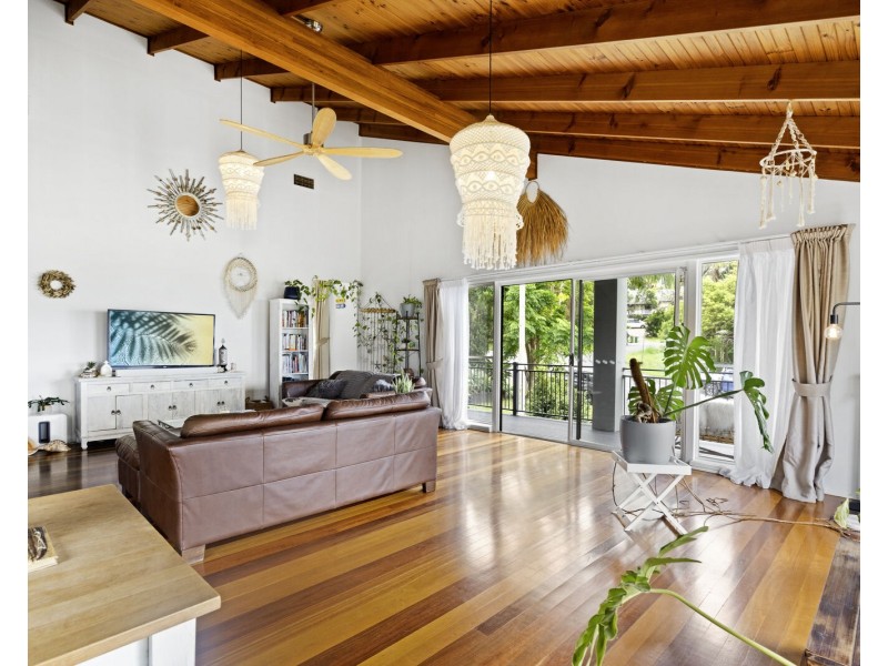 16 Alinjarra Drive, Tugun QLD 4224