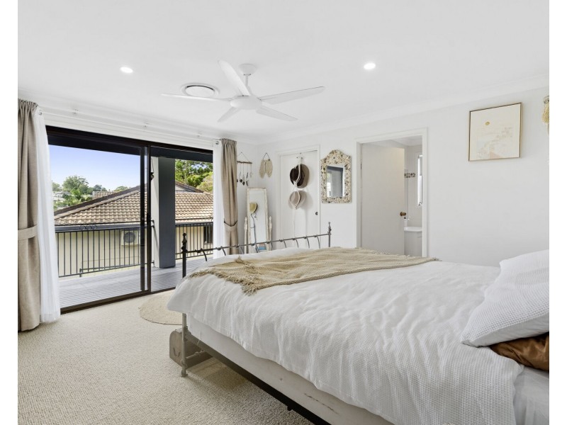 16 Alinjarra Drive, Tugun QLD 4224