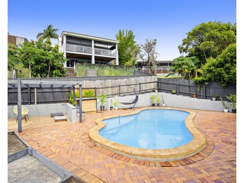 16 Alinjarra Drive, Tugun QLD 4224