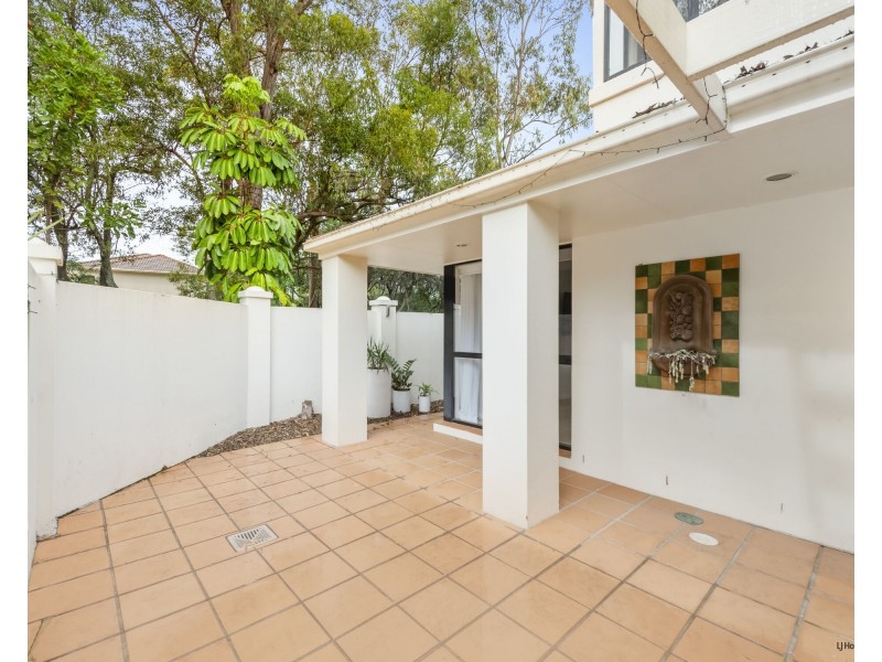2201/22-34 Glenside Drive, Robina QLD 4226