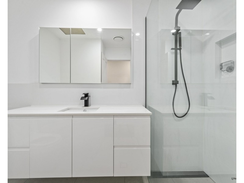 2201/22-34 Glenside Drive, Robina QLD 4226