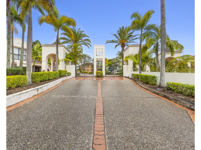 2201/22-34 Glenside Drive, Robina QLD 4226