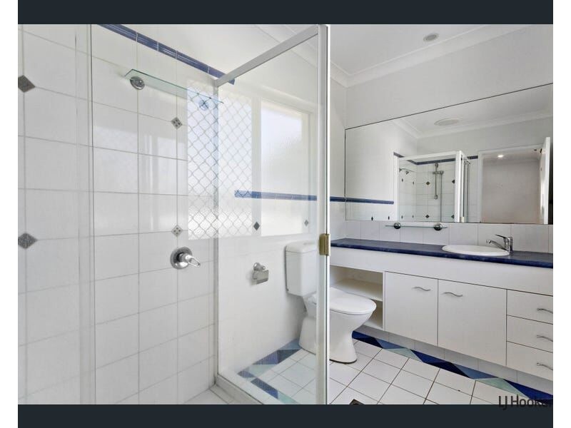 97 Laguna Avenue, Palm Beach QLD 4221