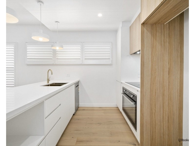 2/29 Twenty Third Avenue, Palm Beach QLD 4221