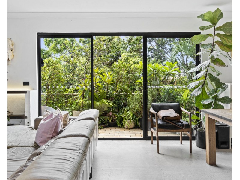 9/9 Nalla Court, Palm Beach QLD 4221