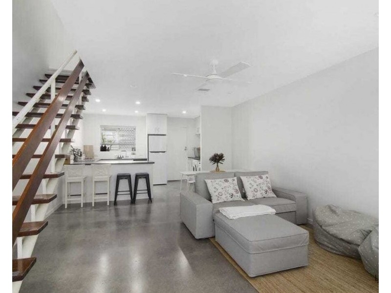 3/802 Pacific Parade, Currumbin QLD 4223