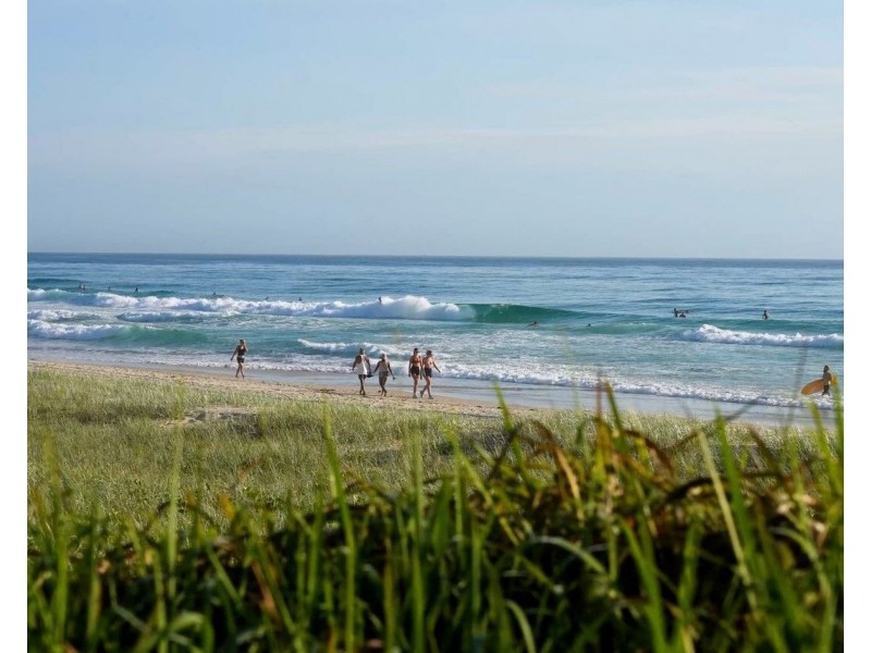 3/802 Pacific Parade, Currumbin QLD 4223