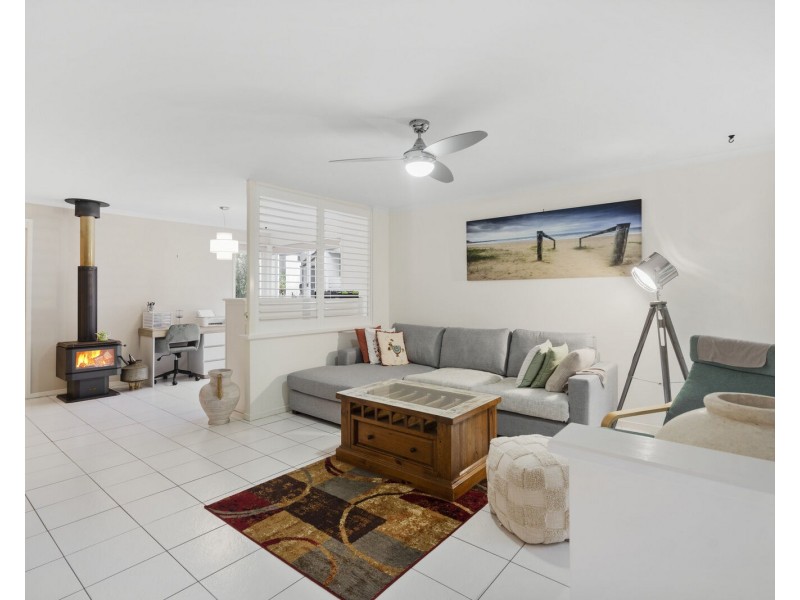 10 Capano Court, Elanora QLD 4221