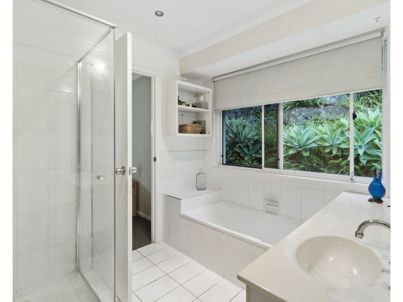 10 Capano Court, Elanora QLD 4221