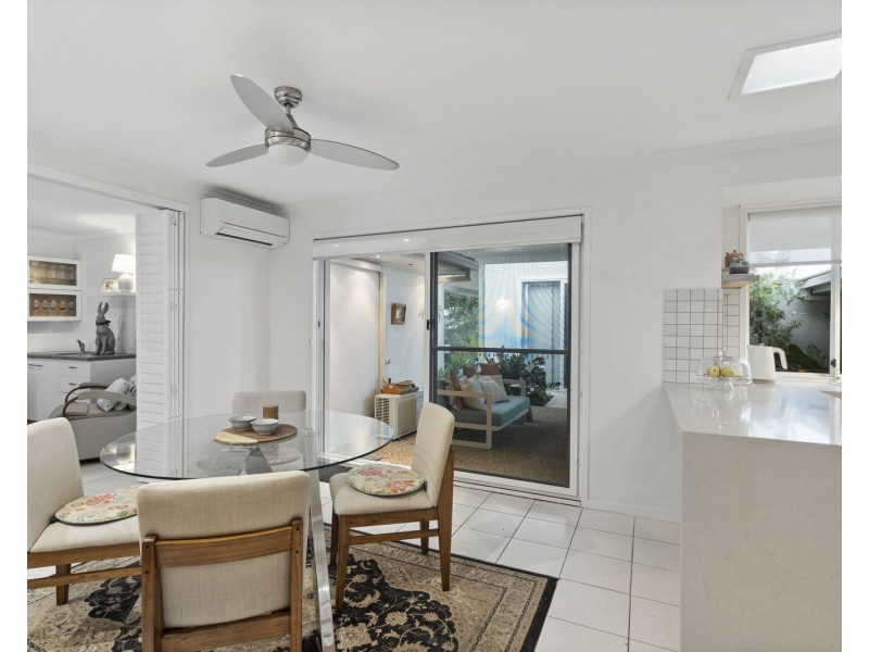 10 Capano Court, Elanora QLD 4221