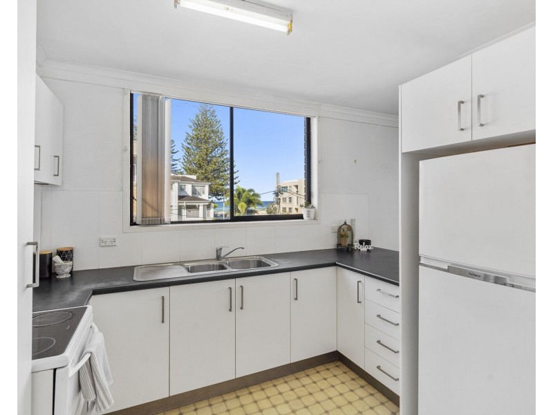 8/1031 Gold Coast Highway, Palm Beach QLD 4221