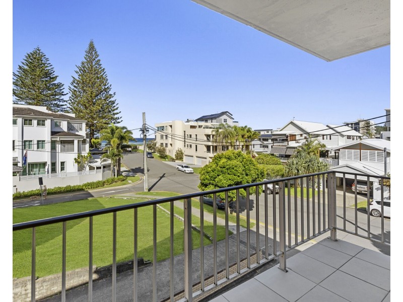 8/1031 Gold Coast Highway, Palm Beach QLD 4221