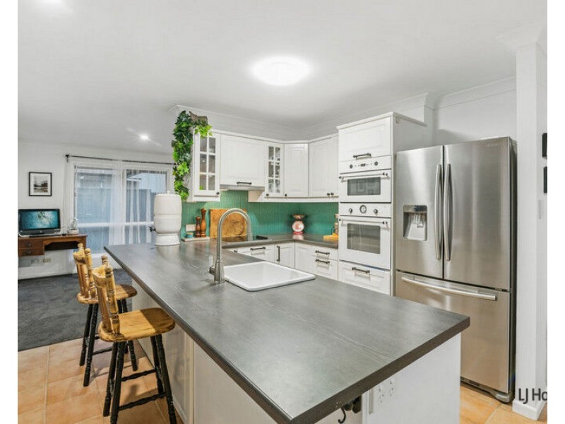 12 Seville Circuit, Burleigh Waters QLD 4220