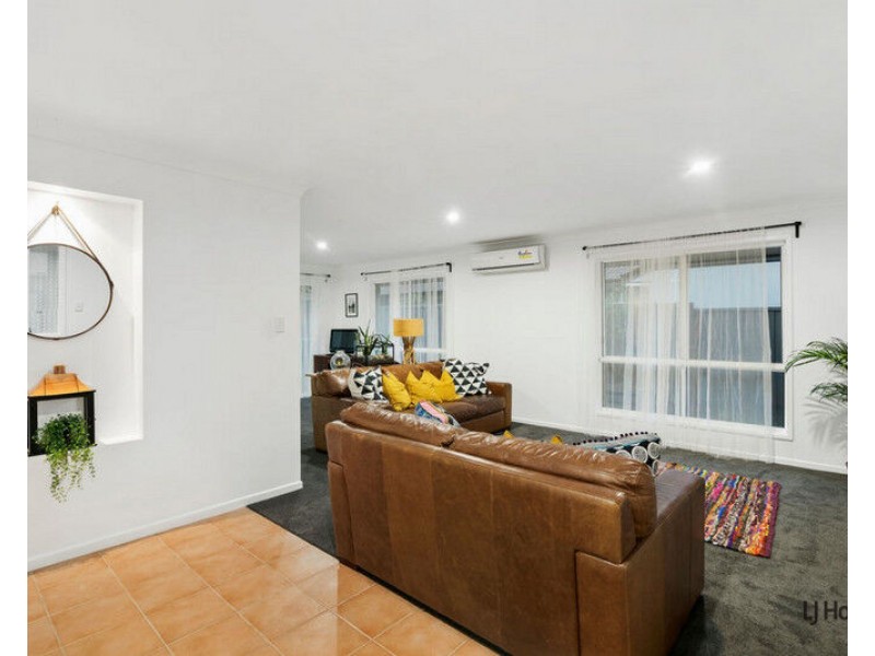 12 Seville Circuit, Burleigh Waters QLD 4220